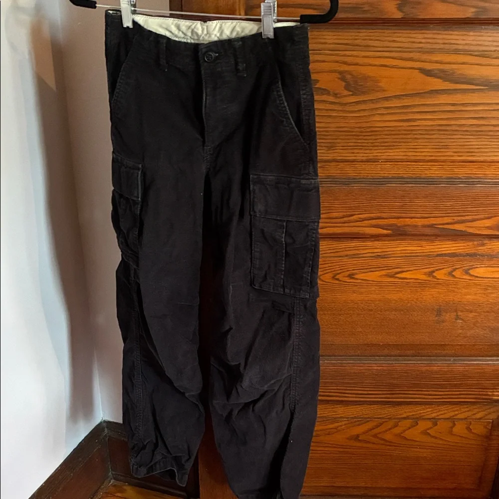 GAP Black Cargo Pants with Multiple Pockets